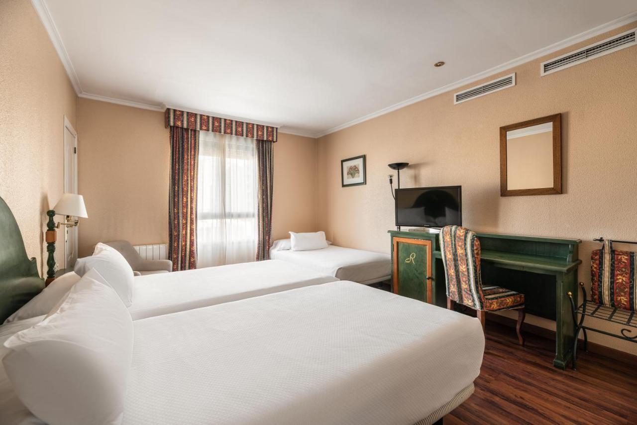 Hotel Rio Badajoz Esterno foto